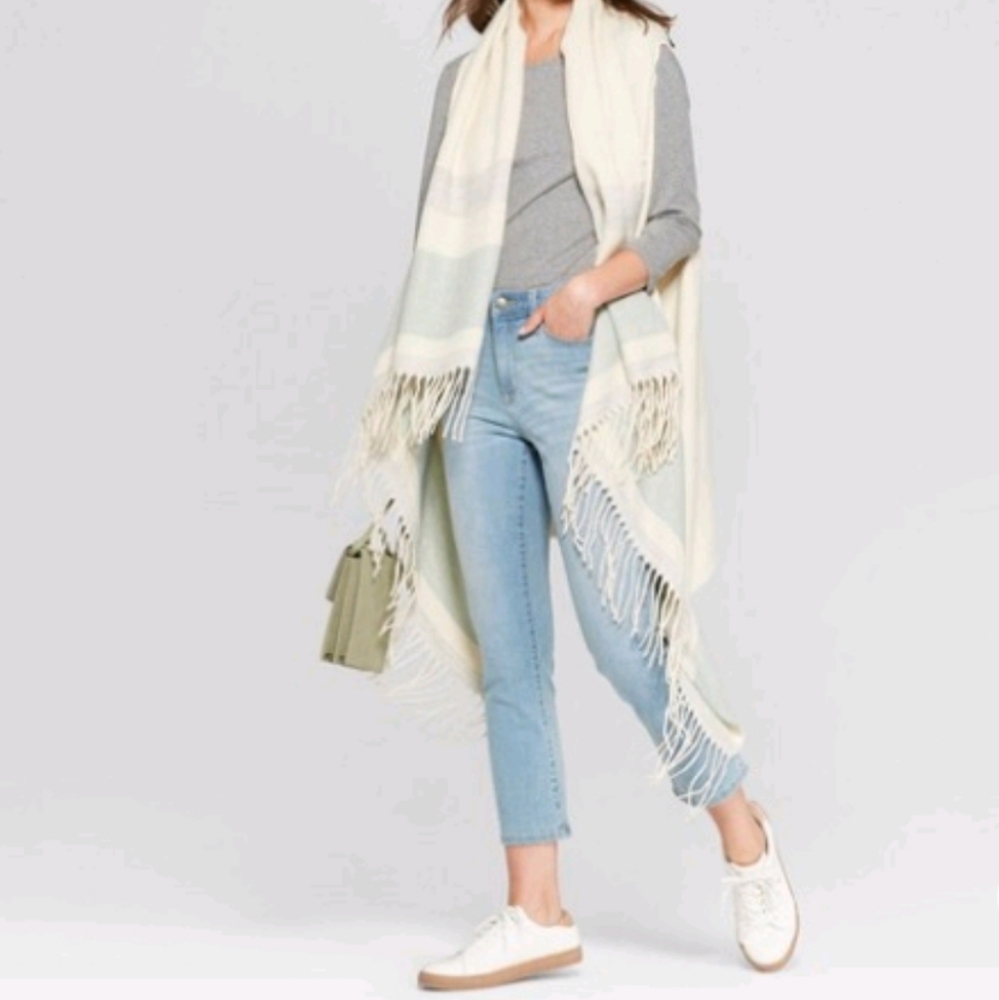 🌟EUC🌟 Fringe Striped Vest